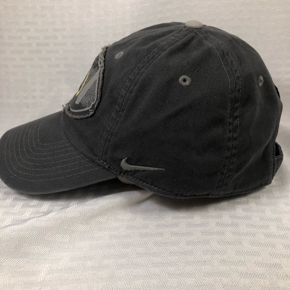 Nike Distressed Look Oregon Rose Bowl Buckle Hat - Picture 6 of 8